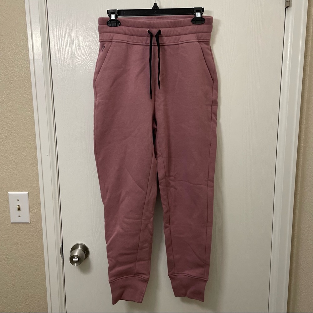 Public Rec Women’s Mauve Luxe Fleece Jogger Sweatpants size 26/26